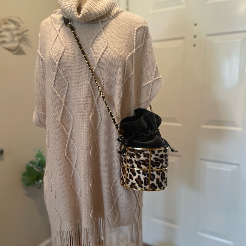 Leopard bucket crossbody bag